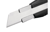 En todos los aspectos: el “núcleo” está fabricado en un metal particularmente estable y resistente a la abrasión. El mango consiste en plástico de calidad superior.