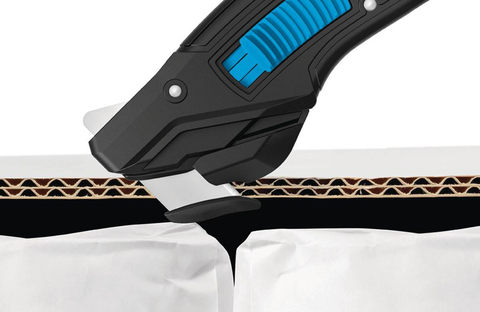 The plastic protects people and goods from the blade. It can also be used to pierce cutting materials. You can increase work safety by releasing the slider – if activated – when commencing cutting. 
