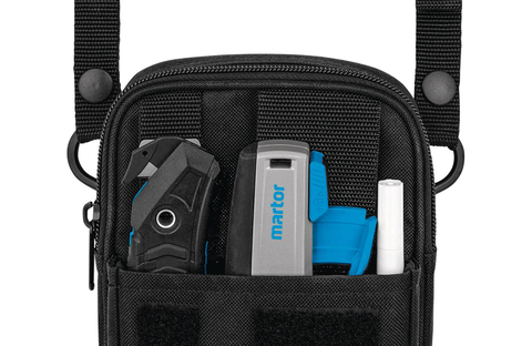 The Velcro flaps protect your cutting tools from falling out. You can also attach the flaps behind your safety knives. This way they are immediately removable and ready for use.