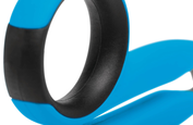 The blades have extra-large handles, ideal when wearing gloves, and also have a practical thumb opening. Soft grip on the inside of the handles provides comfort and non-slip operation.