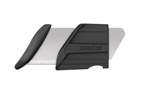The SECUMAX 370 has also been designed to cut firmer material. The innovative blade head uses a 0.63 mm thick blade that can handle very high demands. The top of the blade head functions as a 6 mm adhesive tape splitter.
