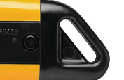 The eyelet of the SECUNORM PRIMAX also ensures successful completion. Simply pull a strap through it - and you can hang up your cutter safely without having to look for it later.