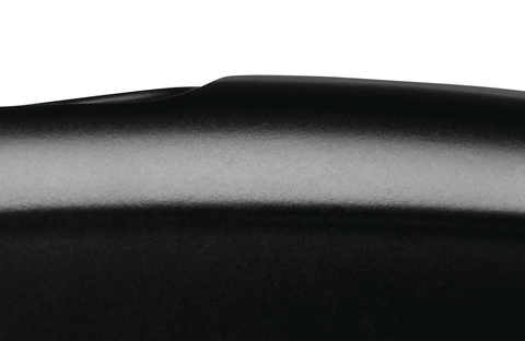 L'impugnatura leggermente arrotondata si adatta perfettamente alla vostra mano. E non abbiamo trascurato neanche il pollice. Per questo il coltello è munito di slitta con Soft-Grip, che è inoltre particolarmente restistente allo scivolo.