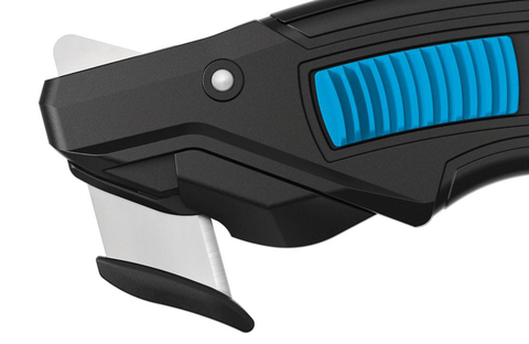 You can extend cutting depths from 6 to 10 mm as required by moving the double-sided slider with your thumb. Blade access then becomes wider – ideal for thicker cutting material.
