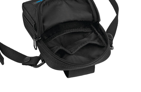 The outer compartment holds at least three MARTOR safety knives. The inner compartment is ideal for your smartphone, spare blades and much more. Despite its volume, the BELT HOLSTER XXL is very easy to carry at work.