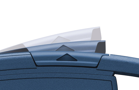 Another benefit for handling and safety is the newly designed blade change. Simply lift up the blade change button and remove the cover. You can then directly access the 4-cutting edge blade.